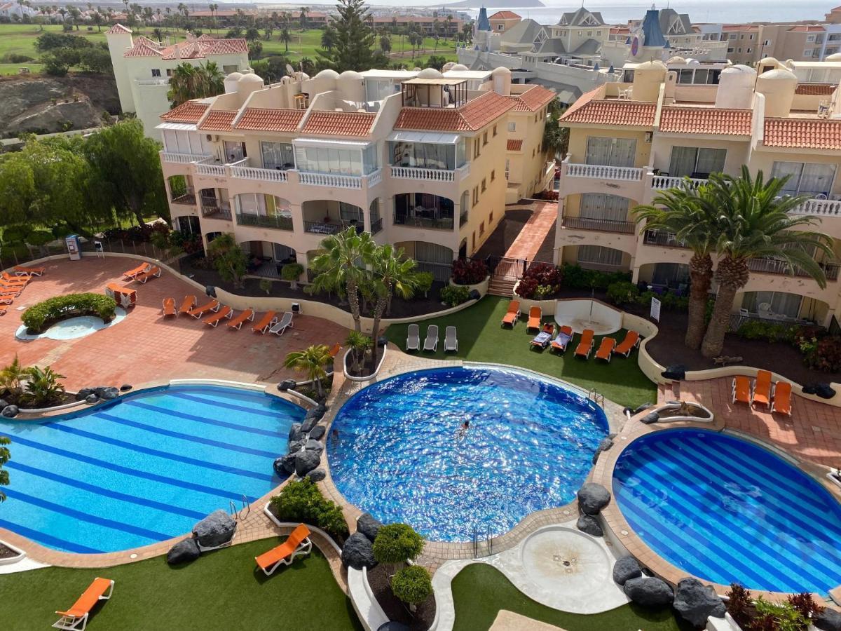 Apartment Golf Park Los Abrigos Exterior photo
