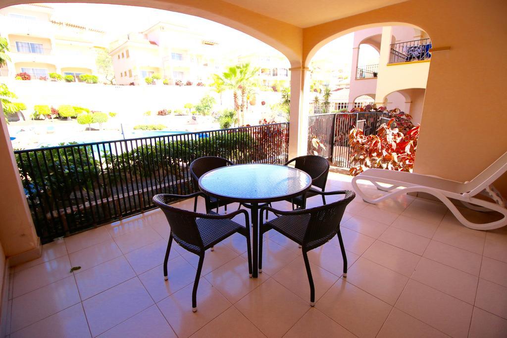 Apartment Golf Park Los Abrigos Room photo