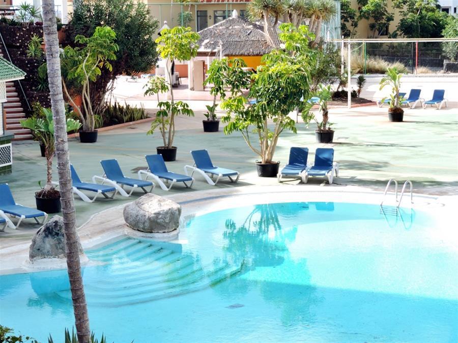 Apartment Golf Park Los Abrigos Exterior photo