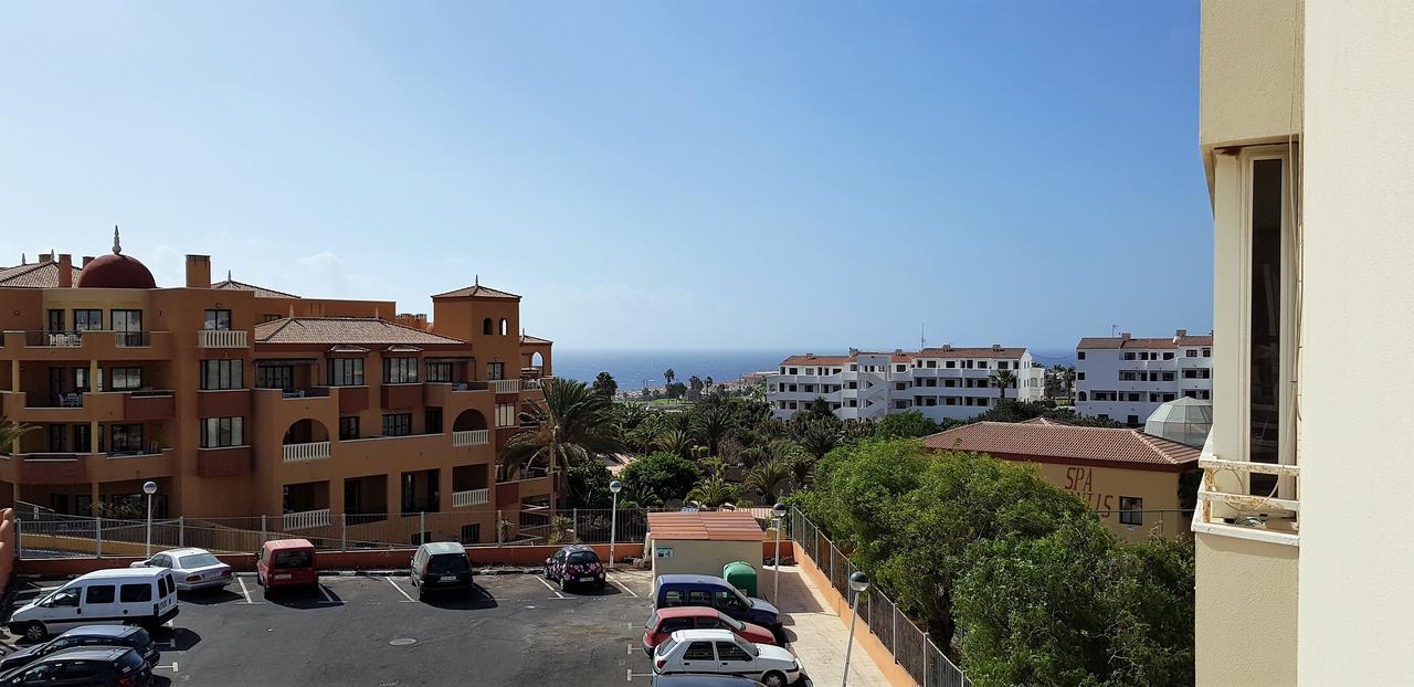 Apartment Golf Park Los Abrigos Exterior photo